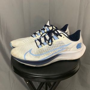 Nike Carolina UNC Zoom Pegasus 37 11.5